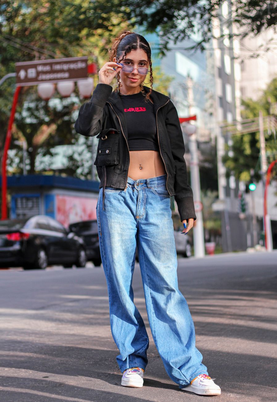 Pourquoi le baggy jean reste incontournable